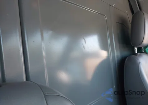 2019 Ford Transit-150 z USA, uszkodzony, nr VIN 1FTYE1ZM3KKB65788